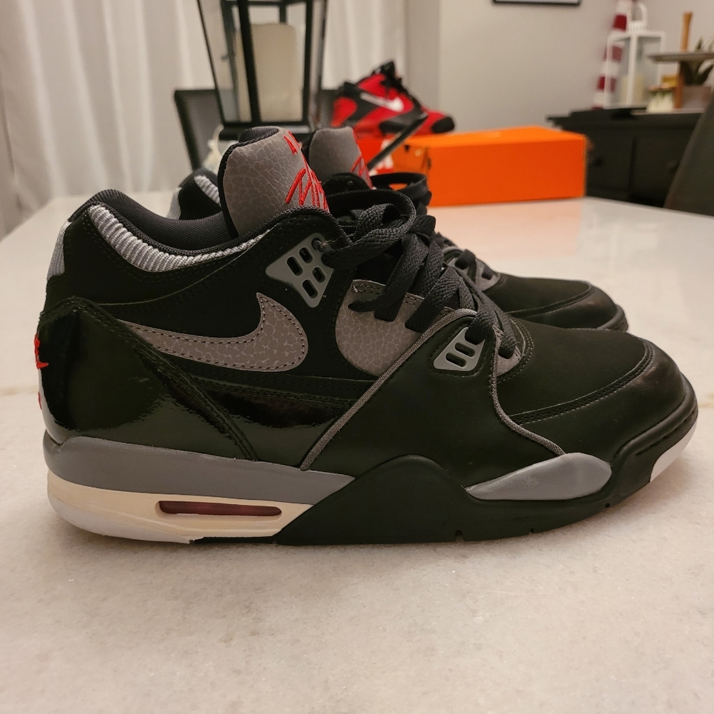Nike Flight 89 bred/elephant/patent-leather. Mens size 10.